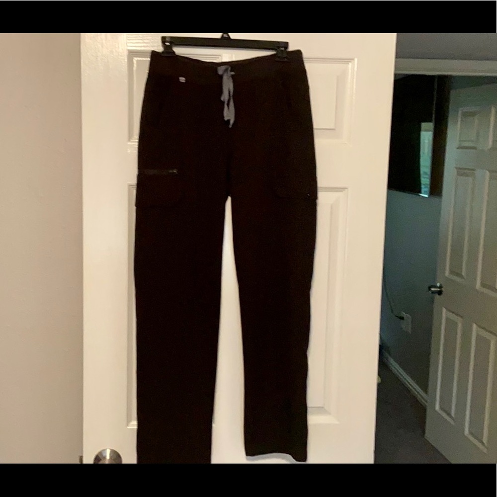 Black FIGS size Small